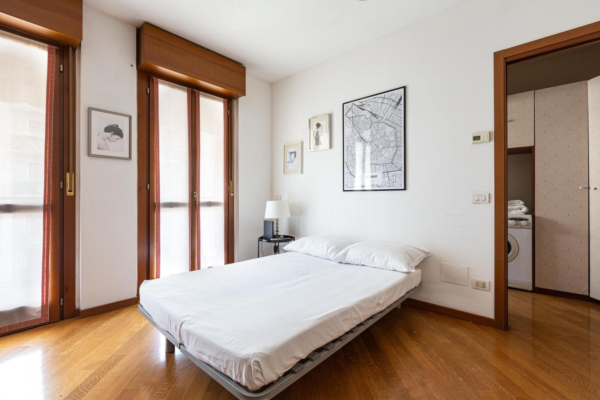 Cosy Studio With Balcony & Private Garage Milan Exterior photo